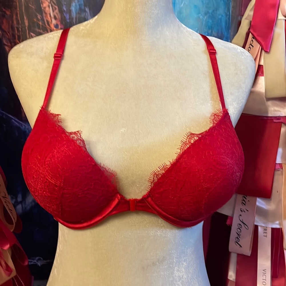 VS Bombshell plunge red bra